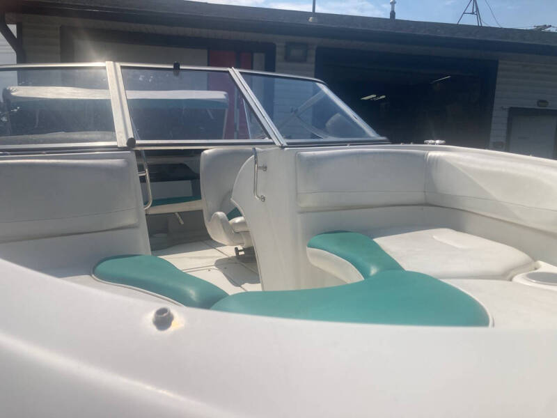 2000 Glastron Open Bow Runabout
