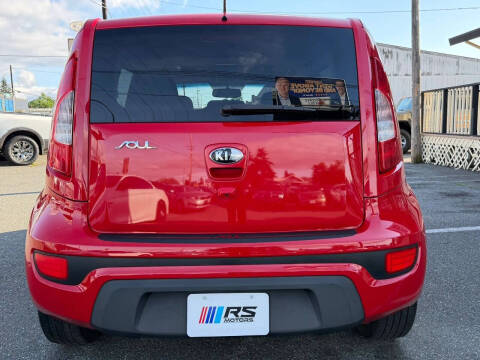 2013 Kia Soul +