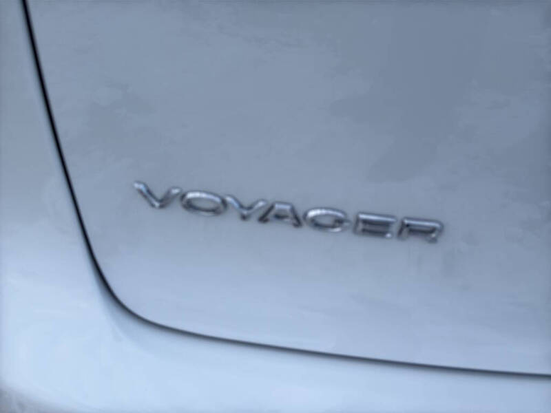 2026 Chrysler Voyager LX