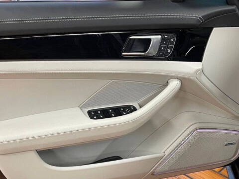 2022 Porsche Panamera 4S E-Hybrid