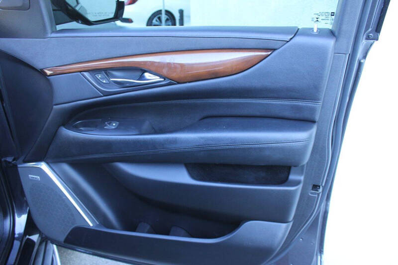 2018 Cadillac Escalade ESV Premium Luxury