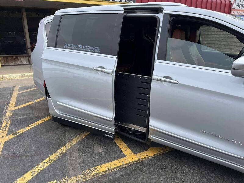 2024 Chrysler Pacifica Pinnacle