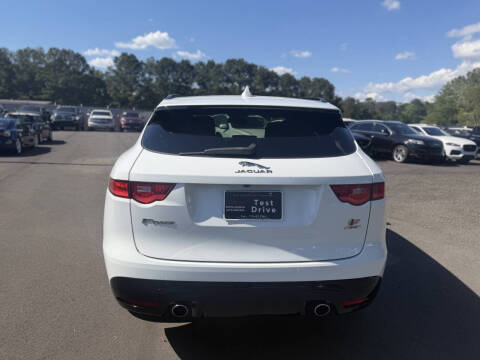2018 Jaguar F-PACE S