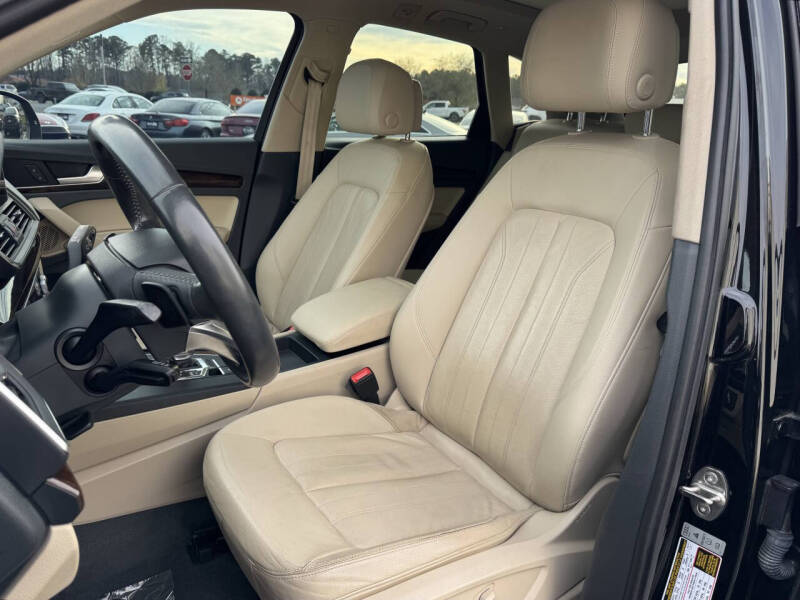 2018 Audi Q5 2.0T quattro Premium Plus