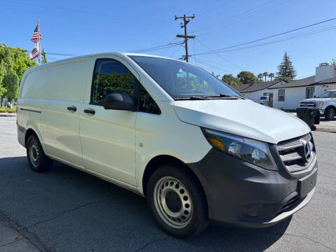 2017 Mercedes-Benz Metris Worker Cargo