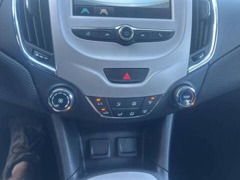 2017 Chevrolet Cruze LS Auto