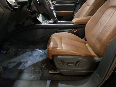 2022 Audi e-tron quattro Premium