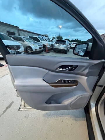 2017 GMC Acadia SLE-1