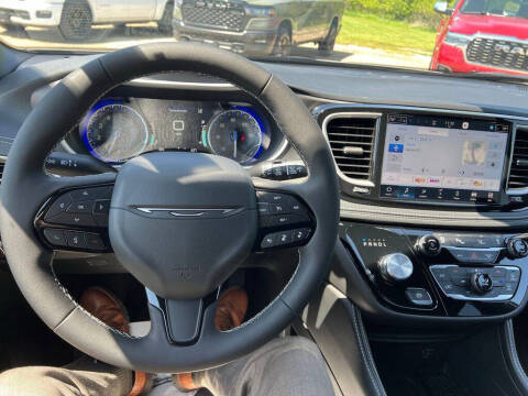 2027 Chrysler Pacifica Limited