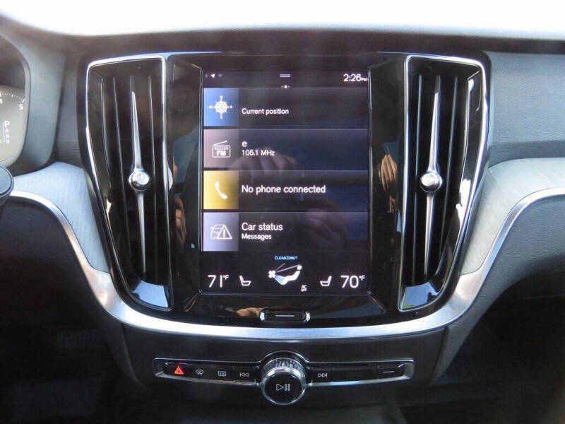 2022 Volvo V60 Cross Country T5