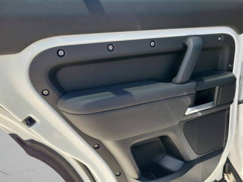 2025 Land Rover Defender 110 P300 S