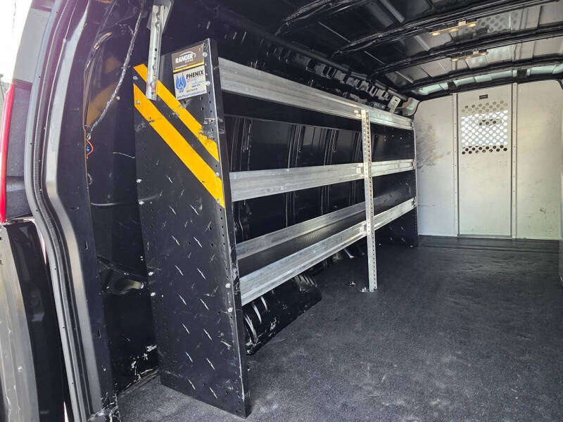 2023 GMC Savana 3500