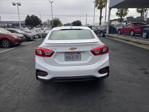 2018 Chevrolet Cruze LT Auto