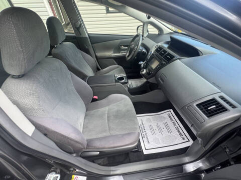2012 Toyota Prius v Two