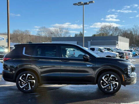 2023 Mitsubishi Outlander PHEV SE