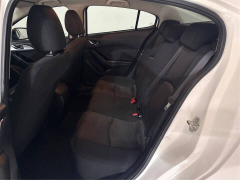 2018 Mazda MAZDA3 Sport