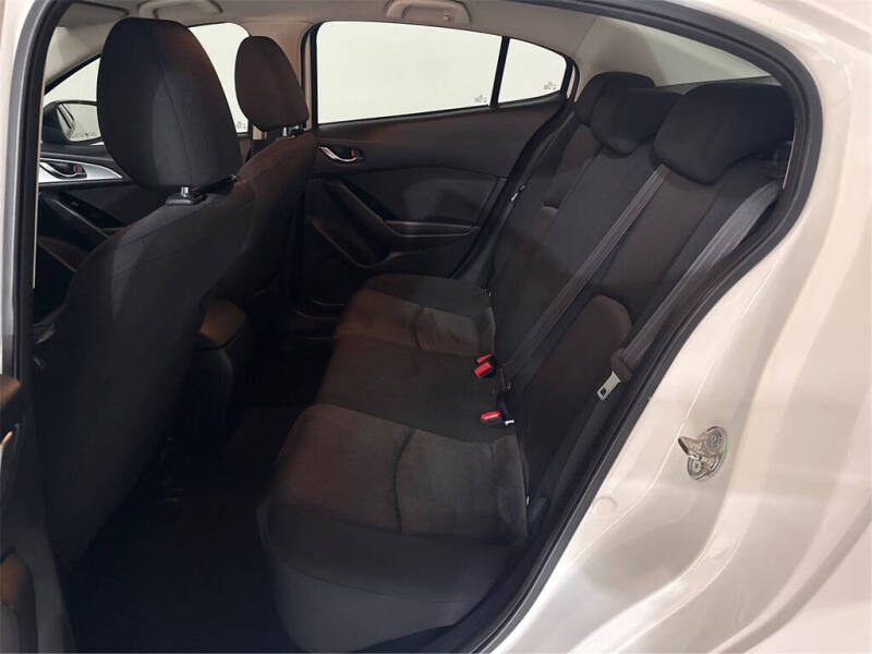 2018 Mazda MAZDA3 Sport