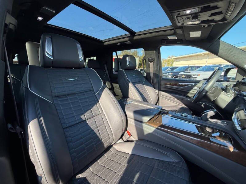 2023 Cadillac Escalade Sport Platinum