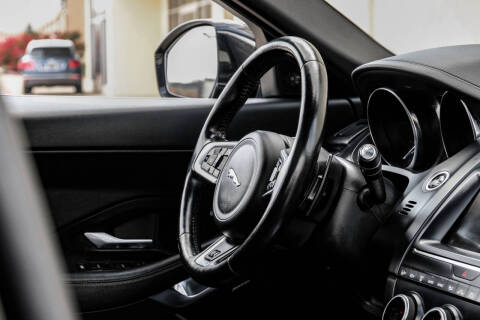 2018 Jaguar E-PACE P300 R-Dynamic S