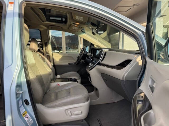 2015 Toyota Sienna