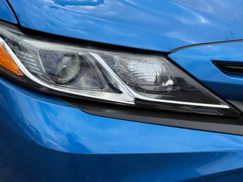 2020 Toyota Camry SE