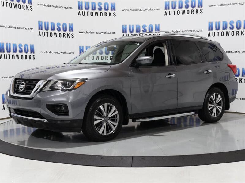 2020 Nissan Pathfinder SV