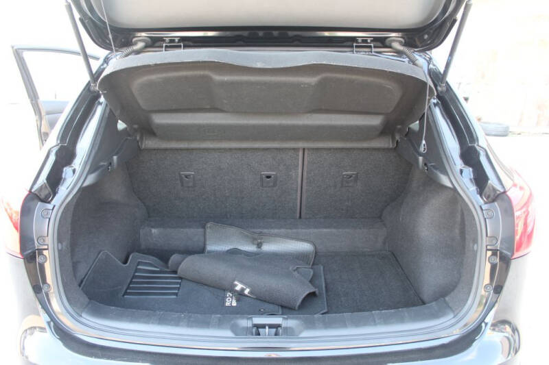 2017 Nissan Rogue Sport S