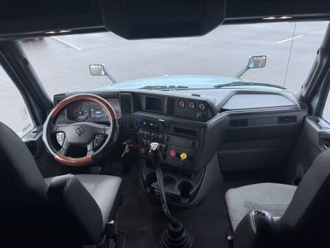 2019 International LT625