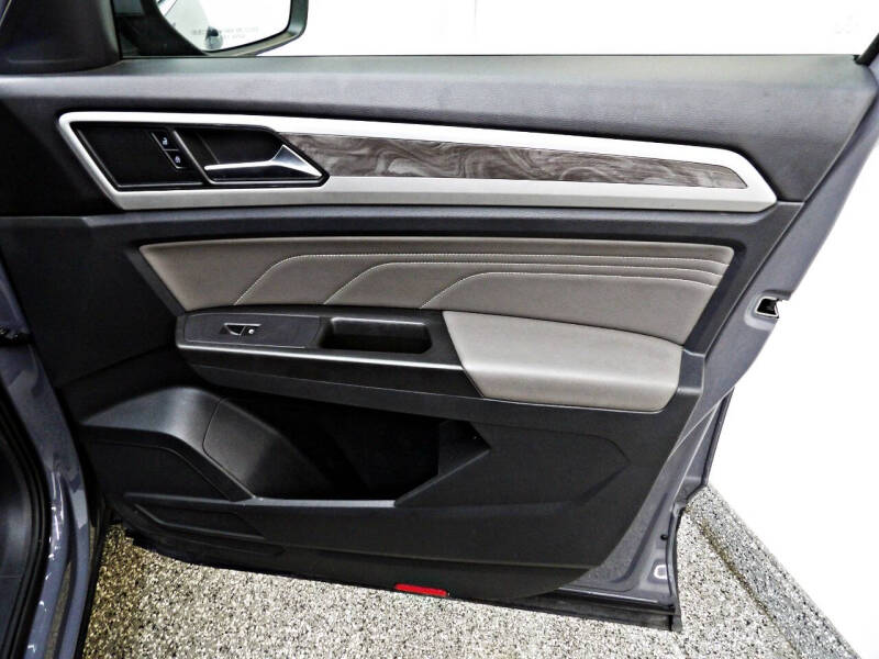 2022 Volkswagen Atlas Cross Sport SE 4Motion