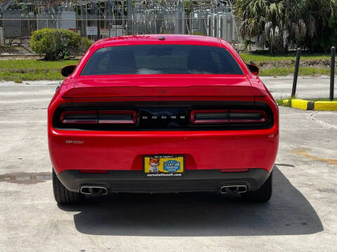 2021 Dodge Challenger SXT