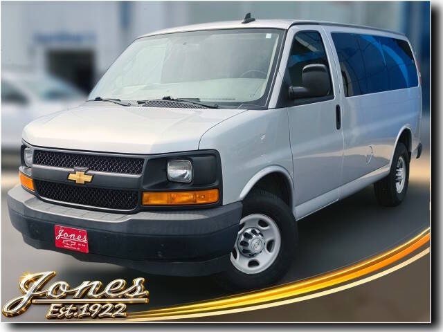 2017 Chevrolet Express 2500 LS's photo