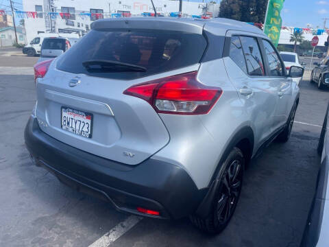 2019 Nissan Kicks S