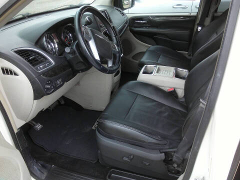 2013 Chrysler Town and Country Touring