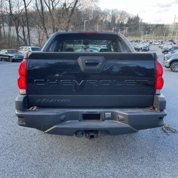 2005 Chevrolet Avalanche 1500 LS