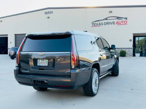 2016 Cadillac Escalade ESV Platinum