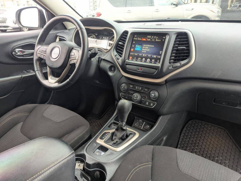 2016 Jeep Cherokee Latitude Altitude