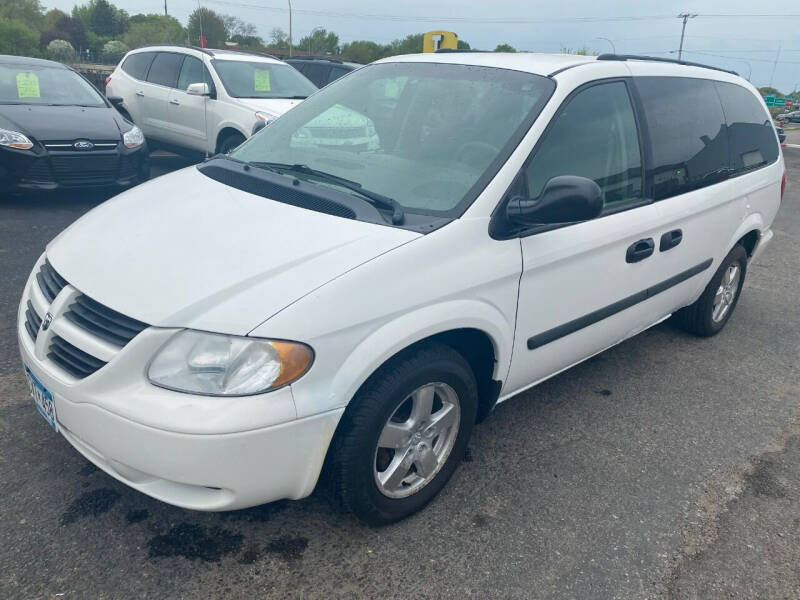 2005 Dodge Grand Caravan for sale at Auto Tech Car Sales in Saint Paul MN