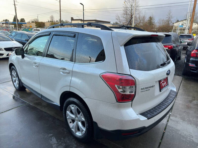 2014 Subaru Forester i Touring photo 4