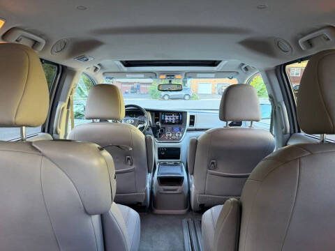 2015 Toyota Sienna