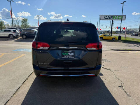 2020 Chrysler Pacifica Touring L 35th Anniversary