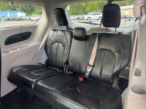 2020 Chrysler Pacifica Touring L