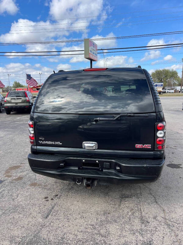 2004 GMC Yukon XL Denali