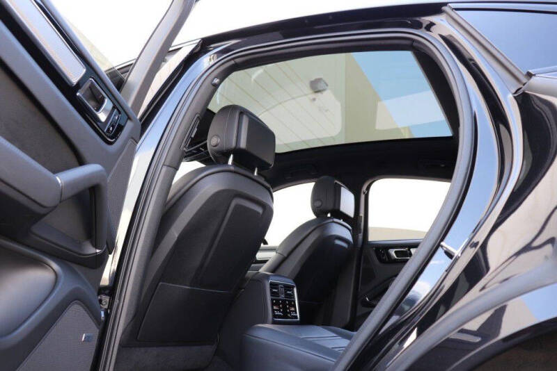 2021 Porsche Cayenne S Coupe