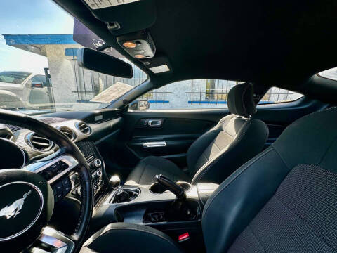 2017 Ford Mustang V6