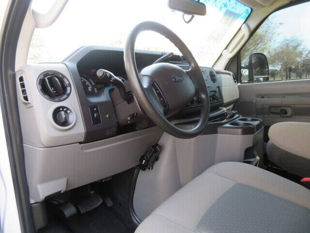 2014 Ford E-Series E-350 SD XLT