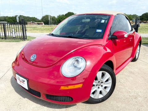 2008 Volkswagen New Beetle Convertible for sale at Texas Luxury Auto in Cedar Hill TX