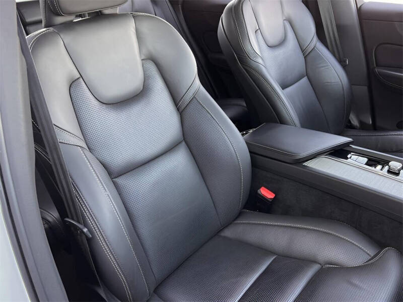 2021 Volvo XC60 T5 Inscription