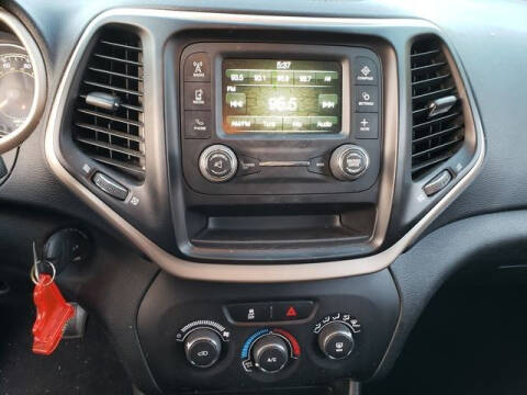 2015 Jeep Cherokee Sport