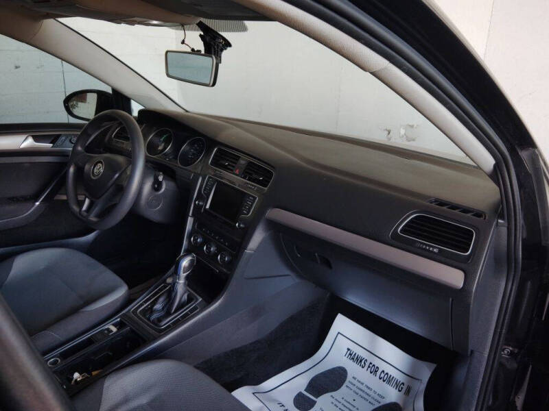 2016 Volkswagen e-Golf SE
