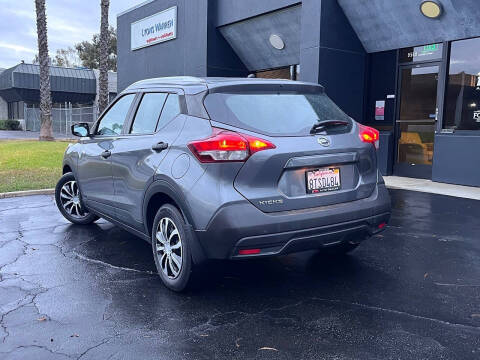 2019 Nissan Kicks S